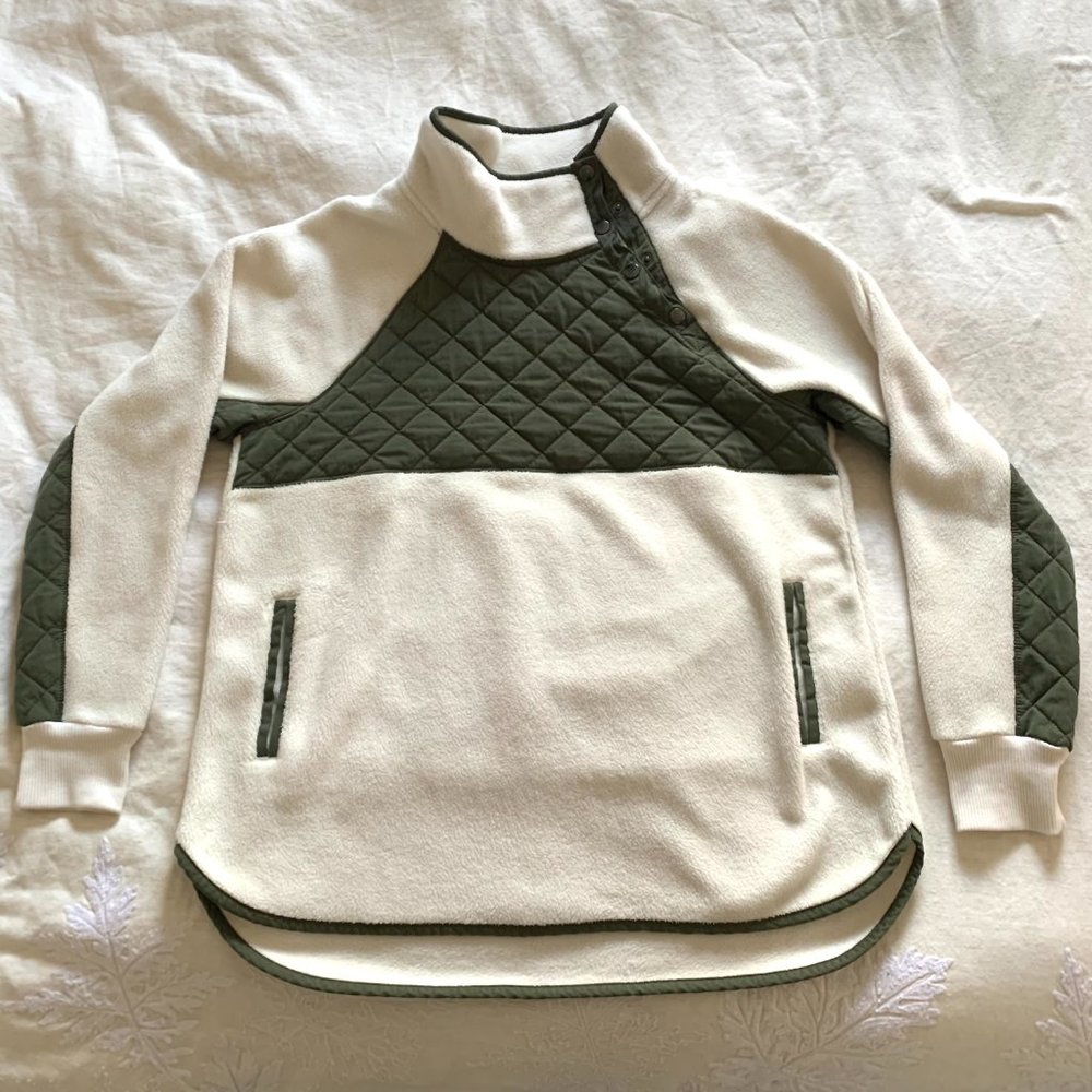 Abercrombie Quilted Fleece Asymmetrical Pullover